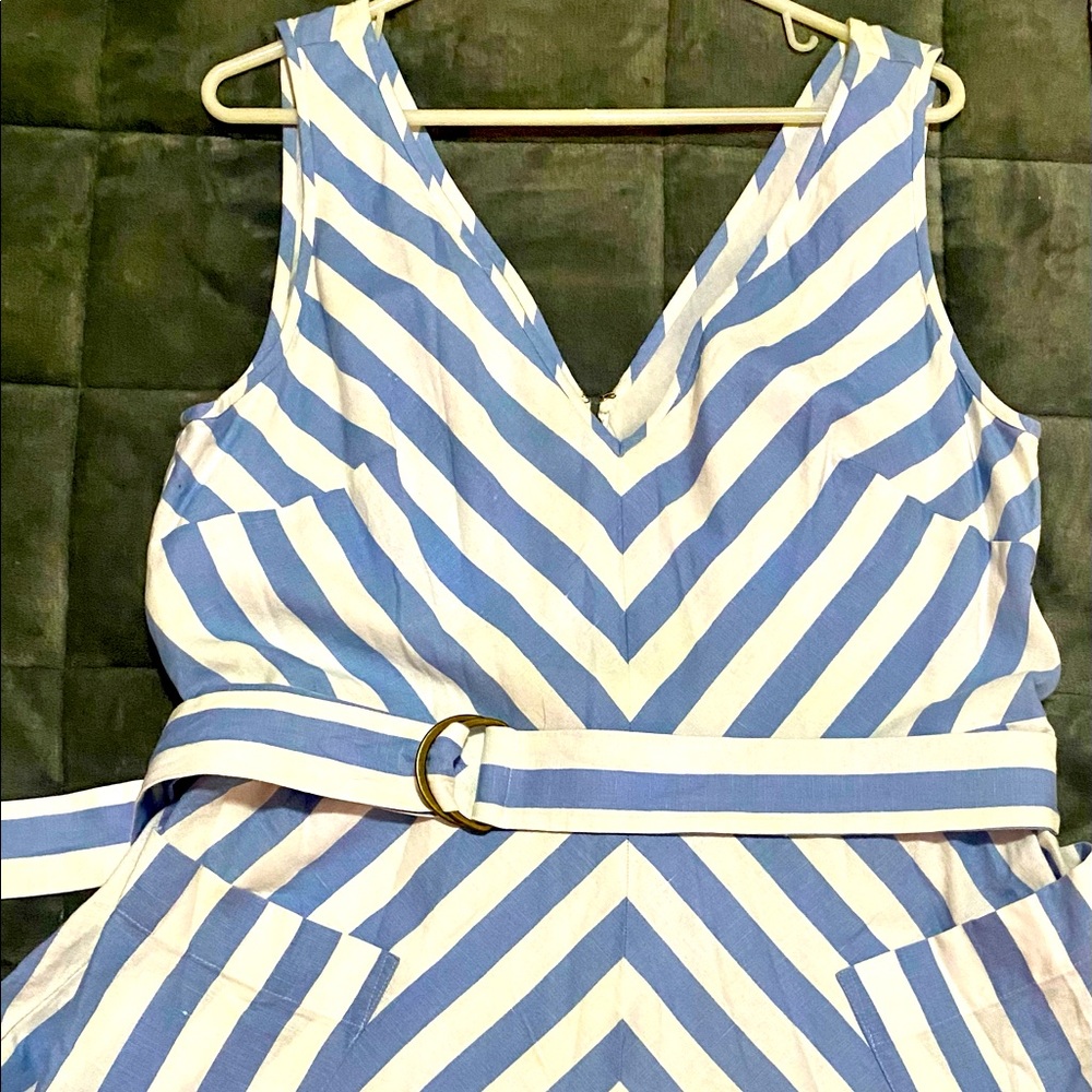 Kate Spade dress with pockets. Worn once.
